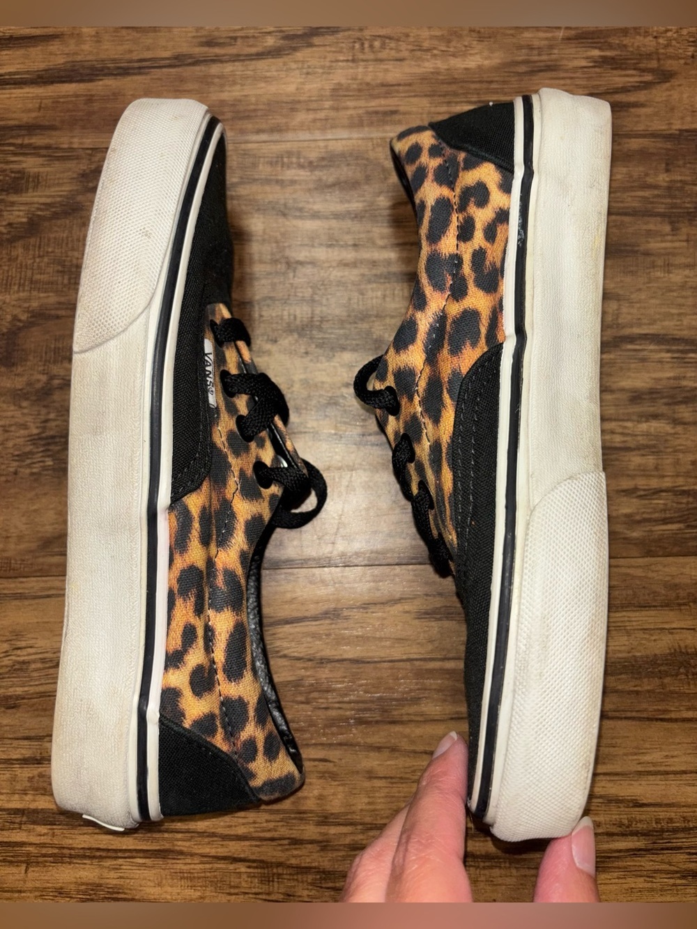 Vans Sneakers Cheetah Print Size 5.5 Women/4 Men - Picture 4 of 8